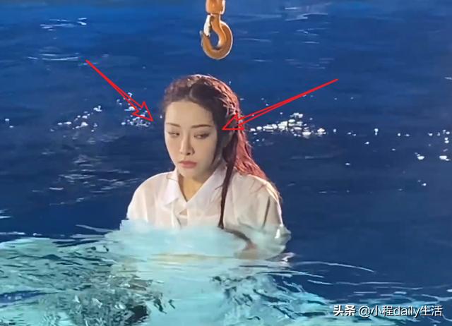 喻言实力宠粉，不怕被嘲勇敢的晒出泳池照，自