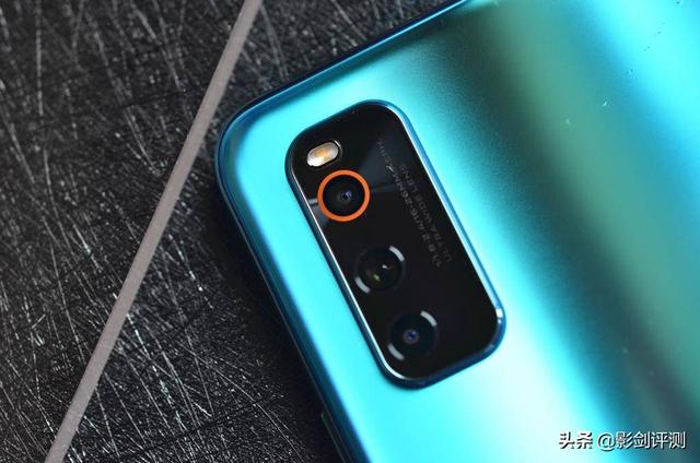 发烧友眼中的性价比水桶旗舰机：HIFI音质+长续航