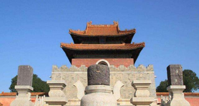 15座清东陵，孙殿英只盗了两座，剩下的是谁盗的