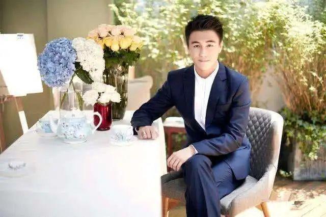 赌王讣闻曝光，多个17子，四太梁安琪转正，奚梦瑶名字醒目