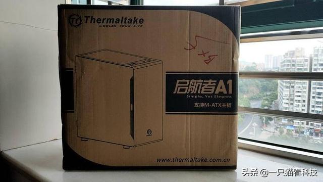 精致实用的侧透小机箱 - Tt启航者A1