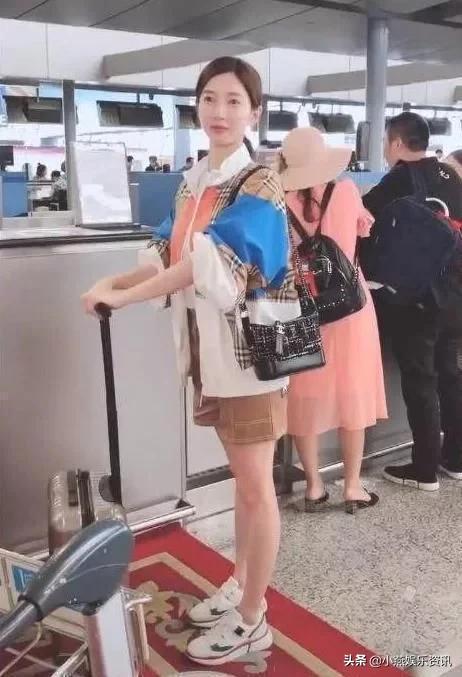 当167杨紫撞衫168江疏影，终于知道身材和长相哪