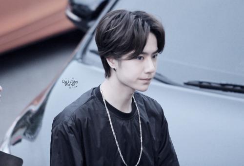 明星势力周榜出炉，杨紫第5，肖战第3，榜首众望