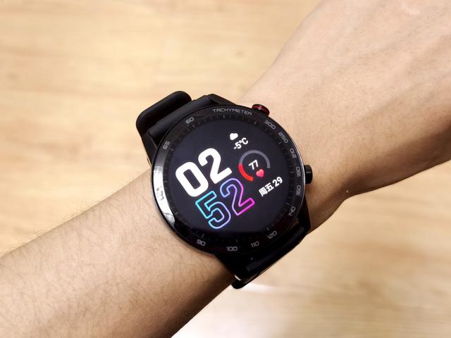 鸡蛋碰石头？荣耀MagicWatch 2对比Apple Watch Series