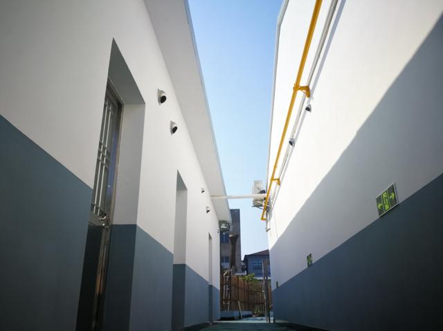 【公共安全专项整治】警民联手打造群租房“样板间”