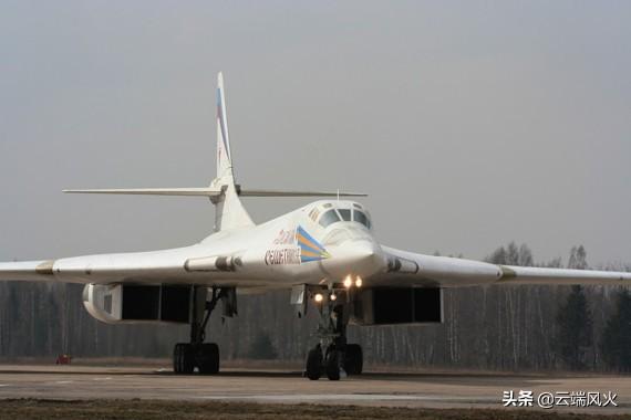 不老的“白天鹅”：俄罗斯图-160轰炸机的研发、