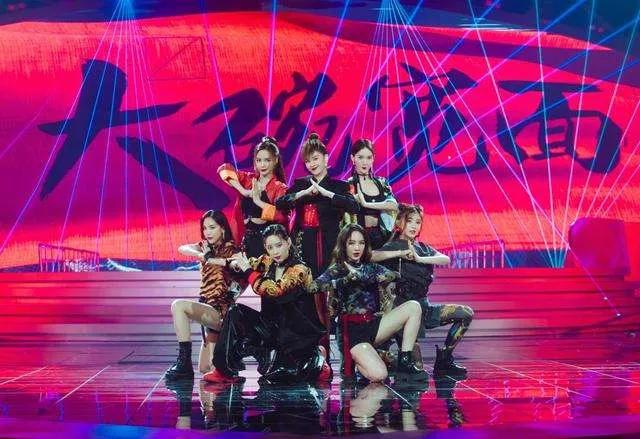 姐姐们兴风作浪屡屡诞生全网黑，端水大师黄晓