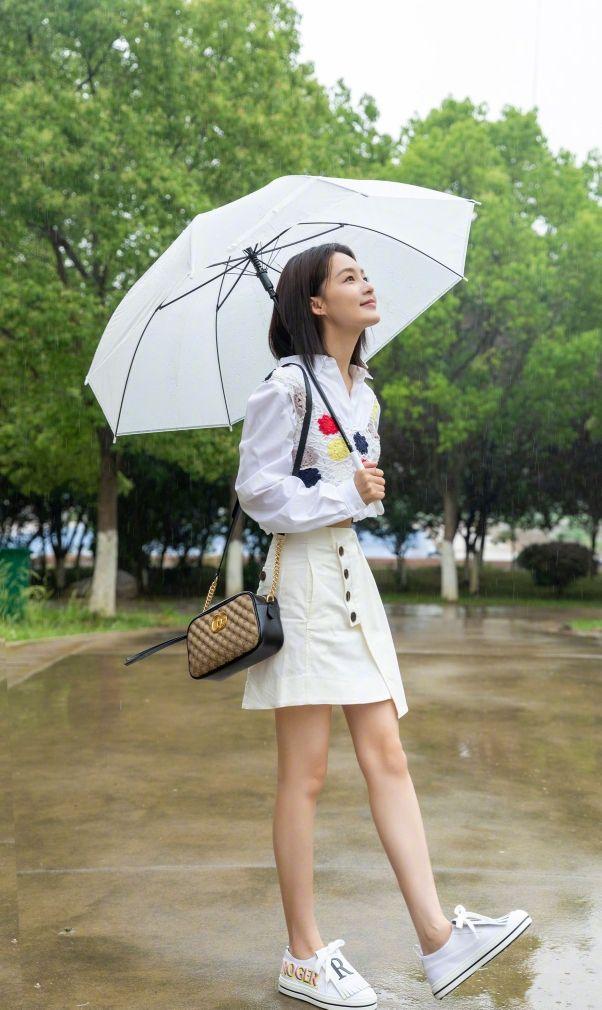 温婉既腹黑的李沁，剧外是青春靓丽甜美的，3