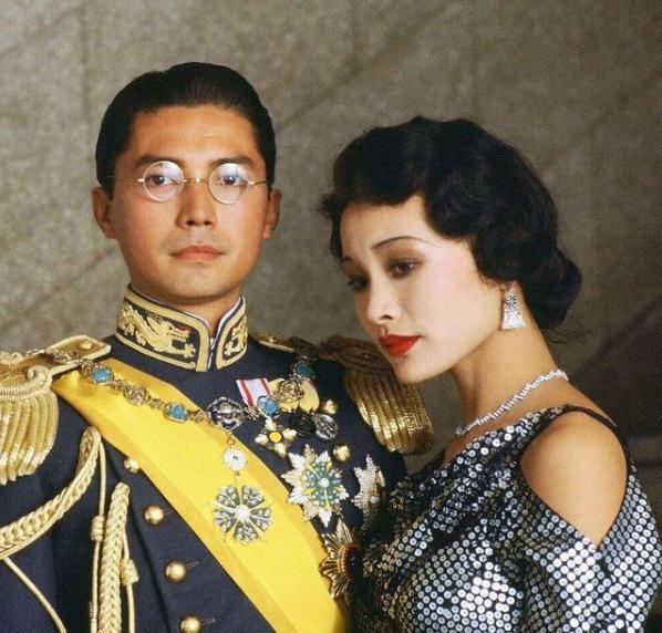 老人500万出售卖祖传宝刀，专家失望指责，老人