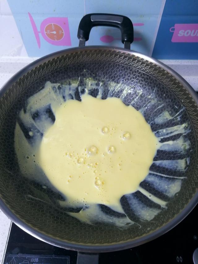 简单四步做冰激凌，不用奶油，无任何添加剂，学会再也不用买了