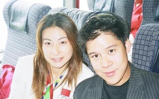 珍贵|霍启刚公开珍贵合照悼念赌王 何博士是我和晶晶媒人