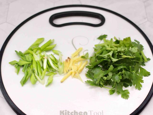 “寄生虫”最多的这道菜，很多人傻傻当成美食