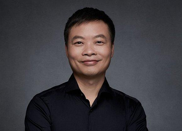 【人物】何小鹏：何来小鹏