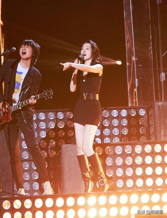 台上热情似火的刘敏涛，上台前却嫌裙子太短，