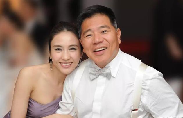 2007年,弟弟车祸瘫痪,TVB当红花旦黎姿含泪退圈，