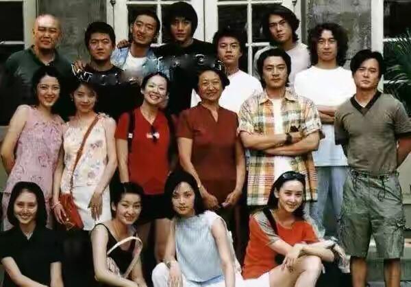 身为中戏学霸屡次推戏，如今演网剧风靡全网，