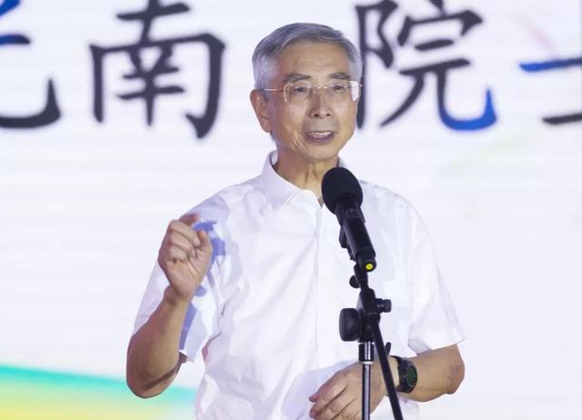 权威测算：华为市值1500-2500亿美元，倪光南预估