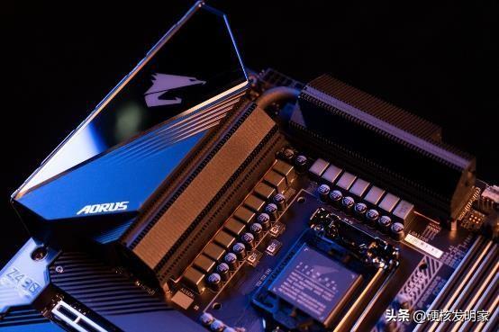 英特尔十代酷睿终于来了，升级电脑应该怎么选