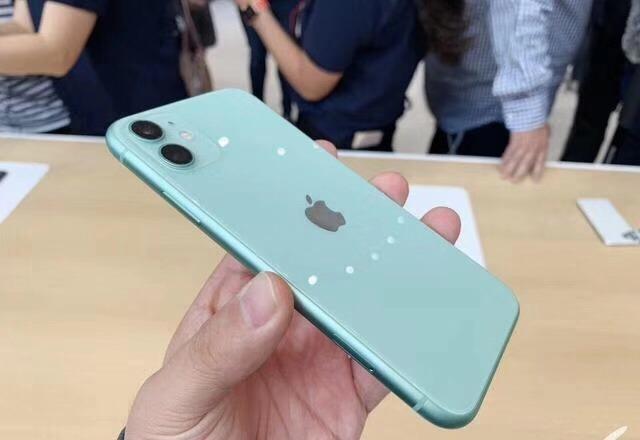 实在没忍住！亲手将6s换成了iPhone 11，差距真的好大