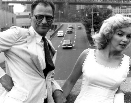 性感女神玛丽莲梦露，有着三段婚姻，美国总统