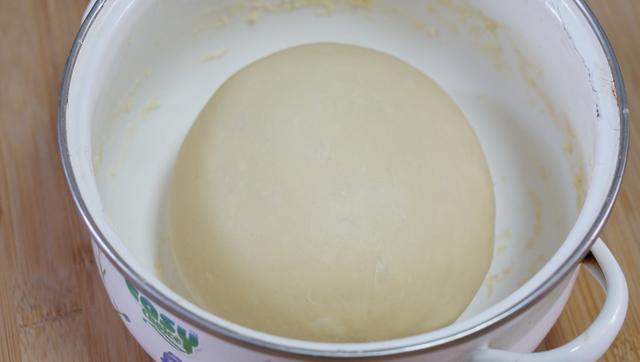 凤梨和菠萝有什么区别？除了凤梨酥，凤梨还能这样做面包，特好吃