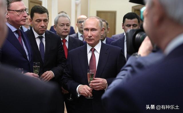 俄罗斯远东伯力爆发反普京大游行，这一次有些不同寻常