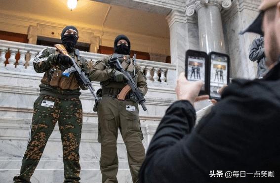 事情闹大了！美全境爆发游行示威，政府出兵镇