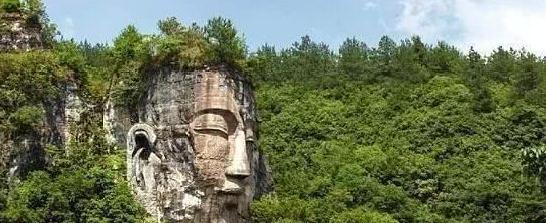 �й�&ldquo;����Ȥ&rdquo;���񣬳��ڴ�ɽ��ֻ¶��һ��ͷ��������������ɽ��