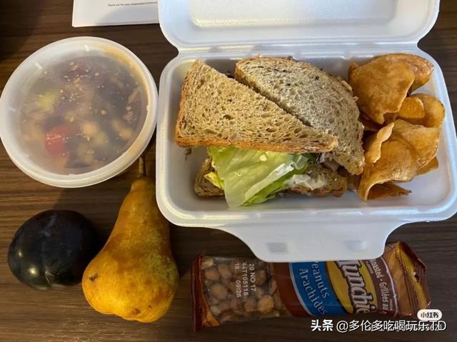 从国内回加拿大de隔离日记：隔离酒店每天吃的是这样的...