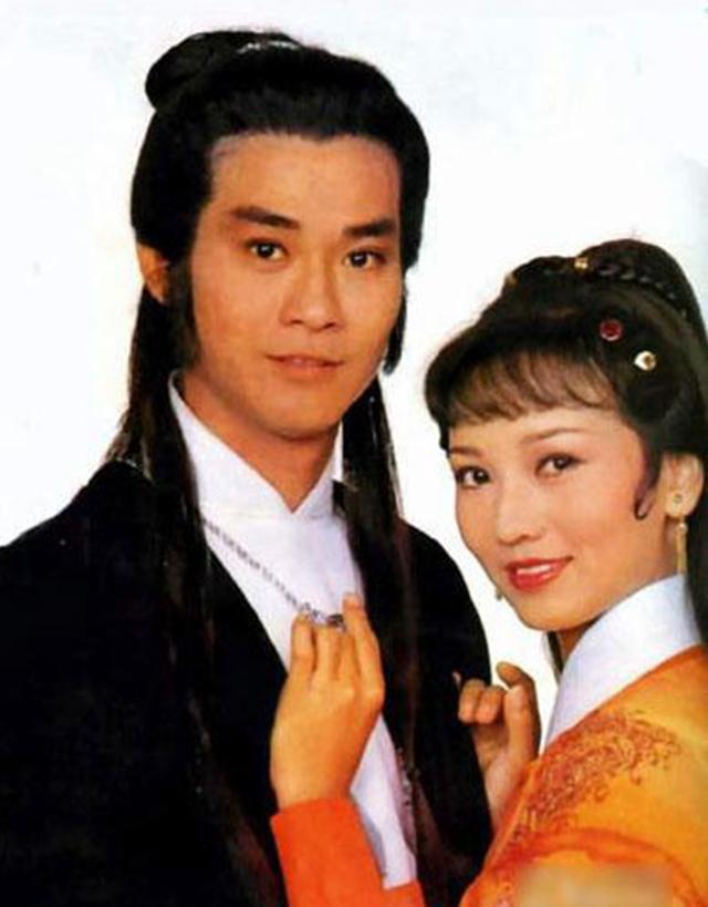 1979年，赵雅芝被查出怀孕，几天后沈殿霞冲进剧