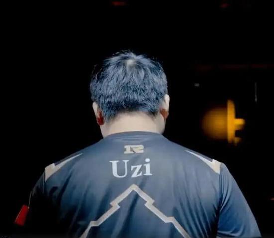 lol传奇aduzi退役后加入GNR？网友表示有了uzi加入