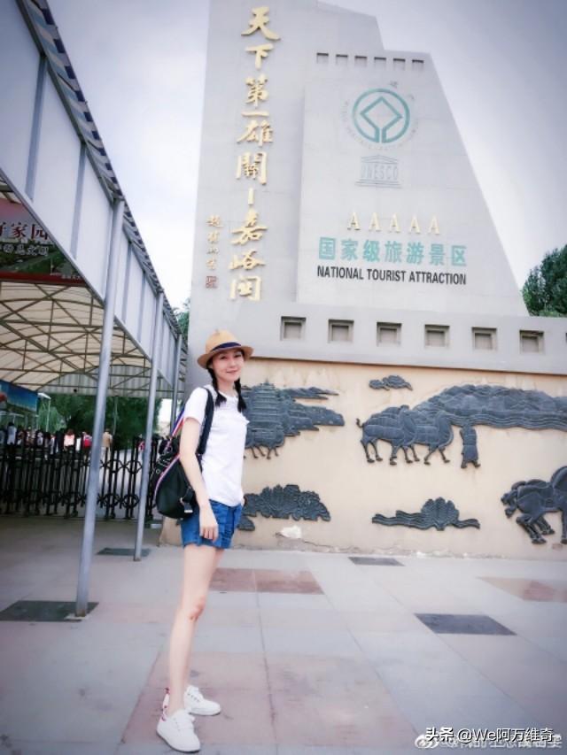 国内娱乐圈里这些美腿的姐姐们，你慕了吗？手