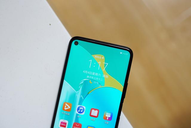 聊聊「中端旗舰」荣耀30S，麒麟820并不是其唯一