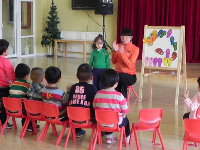 为什么孩子在幼儿园睡觉时，老师让他们“头脚相对”？有3点好处