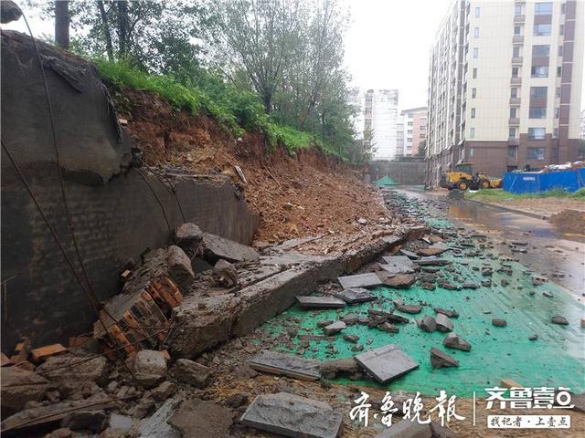 泰安探针｜泺亨国际小区外墙坍塌 无人员伤亡及财产损失