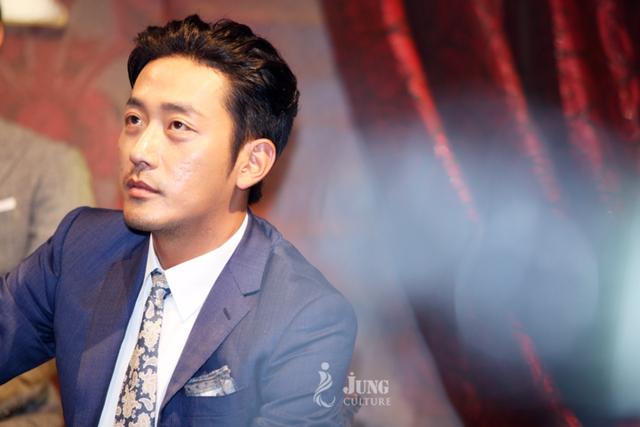 韩    电影演员河正宇被爆非法服用      物，正接受调查中