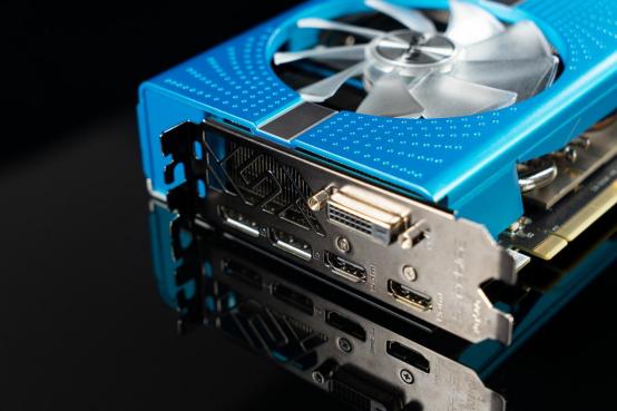 千元级新甜品 蓝宝石RX 590 GME 8G D5超白金极光特别版评测