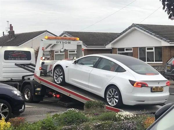 特斯拉被曝APP宕機：車主被困無法出行