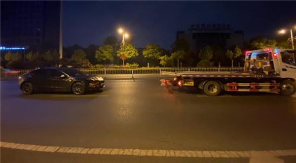 特斯拉被曝APP宕機：車主被困無法出行