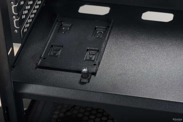 半侧透又贵又丑？200块的全景侧透机箱了解一下