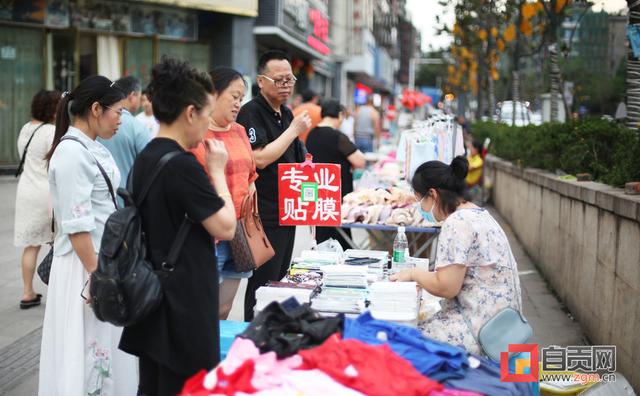 地摊走起！自贡人熟悉的烟火气又回来了