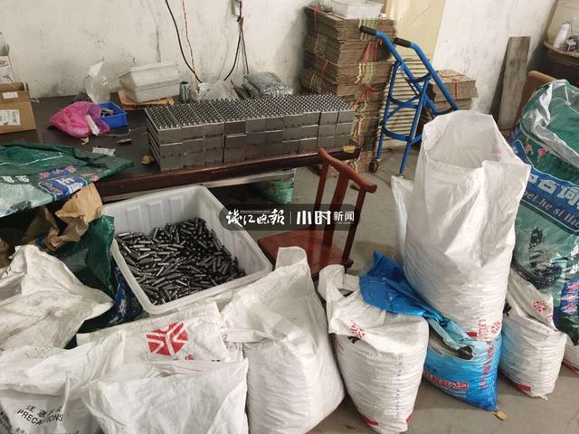 19岁的她出于好奇接触“笑气”，染上吸食恶习，