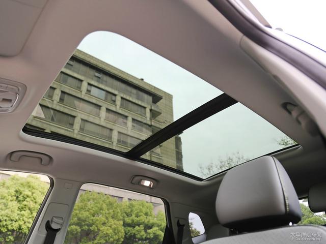 新车标\u002F斑马系统 荣威RX5 PLUS到底香不香？