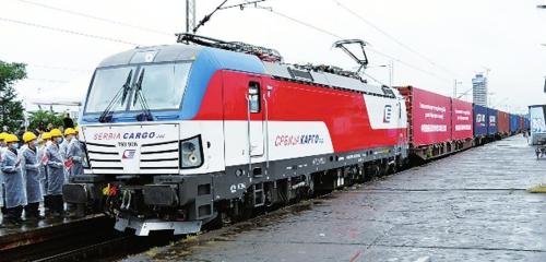 中欧班列（武汉）：中部地区更高水平开放“急