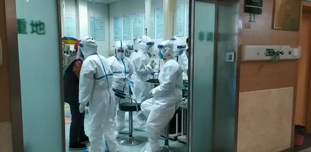 豆瓣9.3分，疫情期间他们把“舞台剧”搬上屏幕