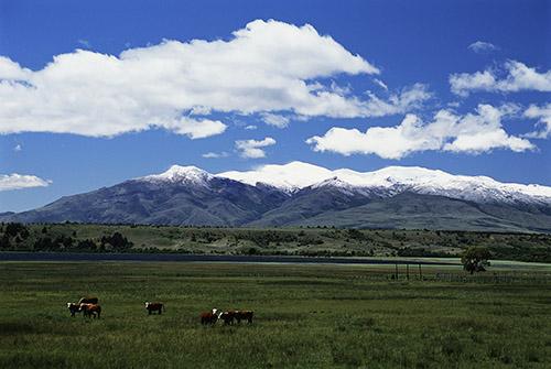 欠债3000亿美元，被踢出发达国家阵营…世界第七