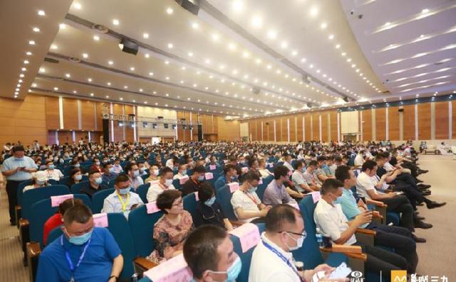 2020健博会暨第五届双品汇开幕，2020中医药文化传承与创新十大功勋人物颁奖