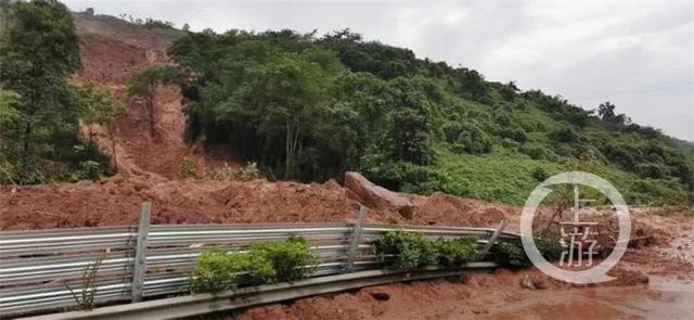注意！重庆高速多处收费站因暴雨交通管制