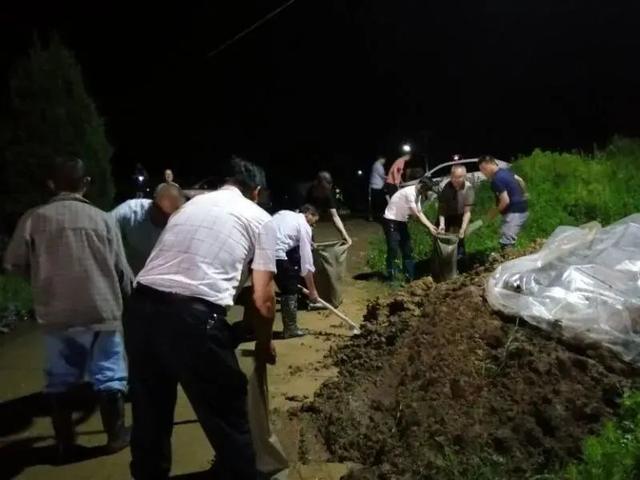 他们，冲在防汛抗洪一线！