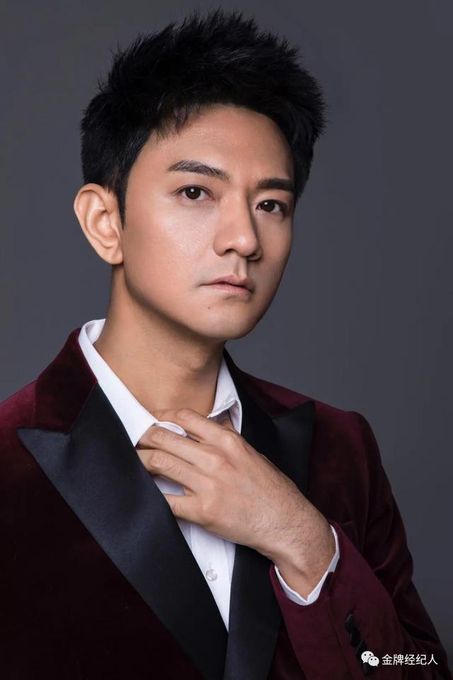 《怪你过分美丽》彭博｜「与世界交手，我只有